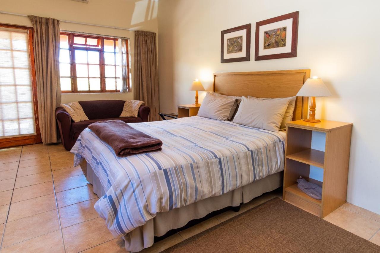 ทรีท็อปส์ เกสท์เฮาส์ Bed & Breakfast พอร์ตเอลิซาเบธ ภายนอก รูปภาพ