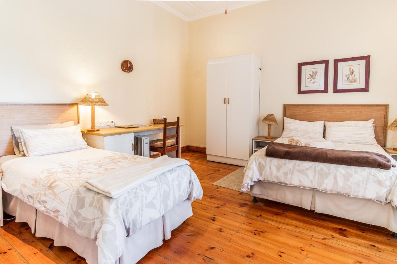 ทรีท็อปส์ เกสท์เฮาส์ Bed & Breakfast พอร์ตเอลิซาเบธ ภายนอก รูปภาพ